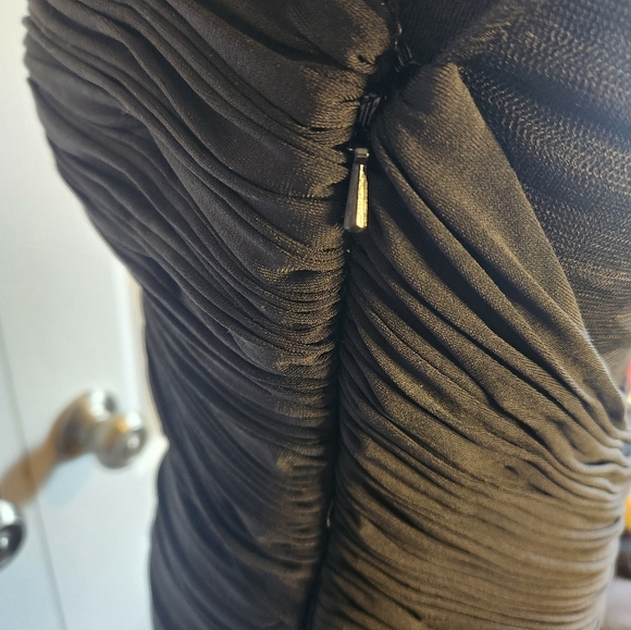 NWT Alyce Paris Black Cocktail Dress with Beaded Neckline Size 4 - Picture 7 of 9